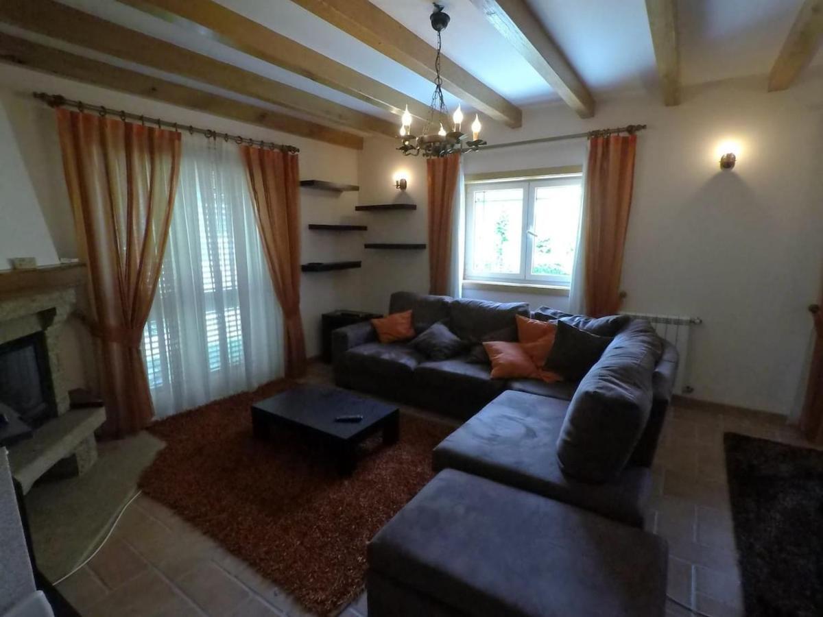 Valadas Guest House Canedo  المظهر الخارجي الصورة